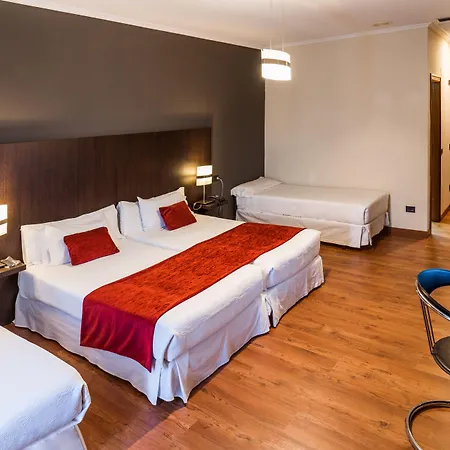 Otel O Val Do Naseiro Viveiro